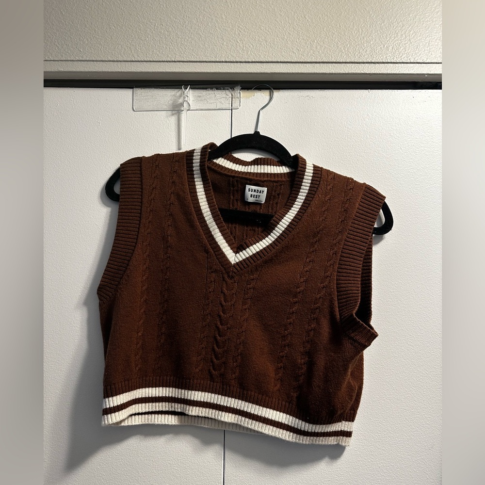 Aritzia sweater vest
